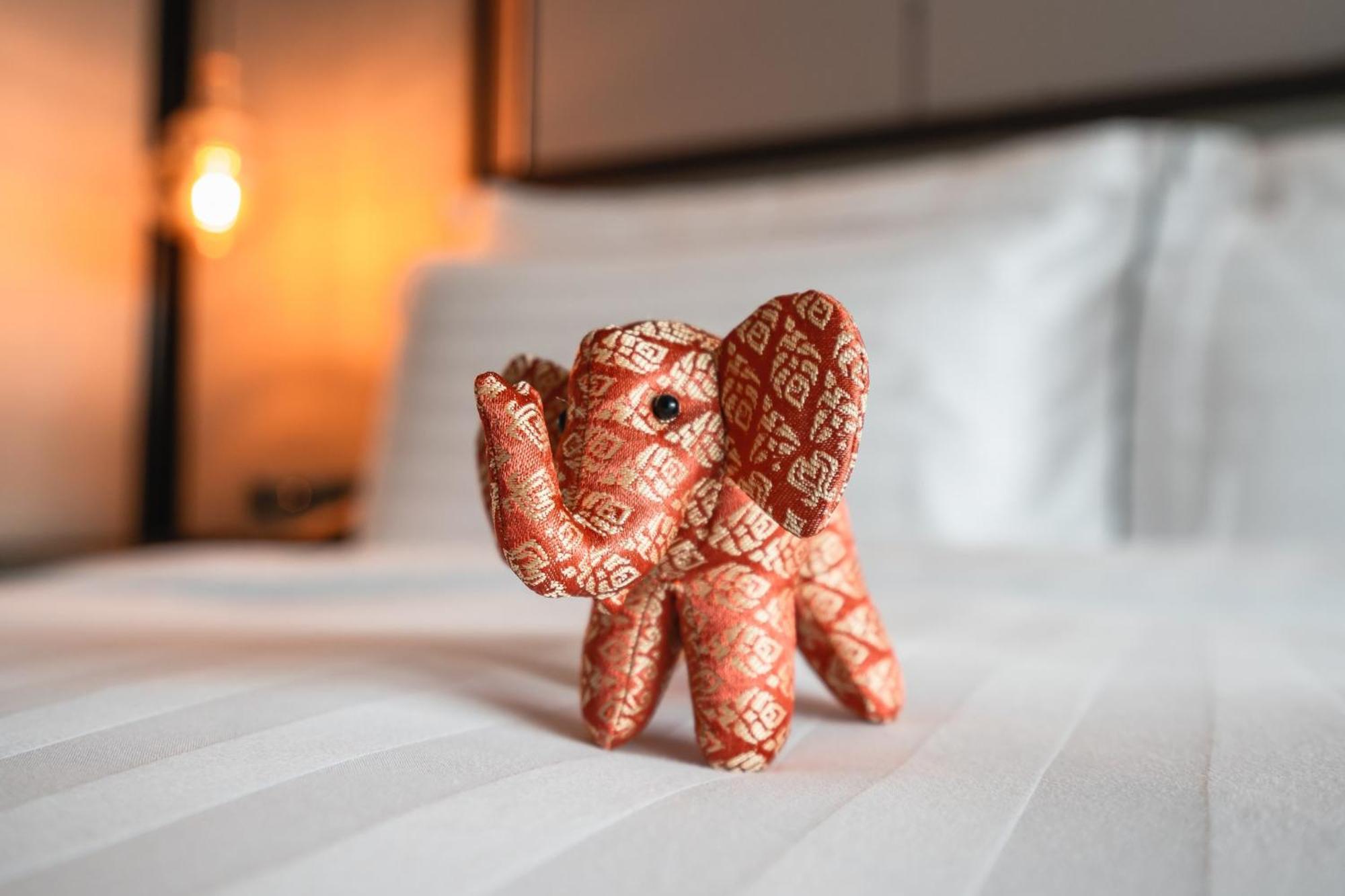 Conrad Bangkok Ξενοδοχείο Εξωτερικό φωτογραφία The elephant toy